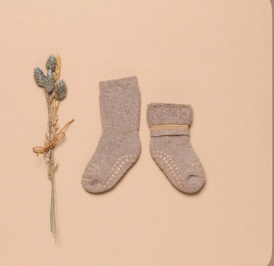 GOBABYGO – Terry Cotton sokker med antiskli – Beige – Unisex – 0-2 år