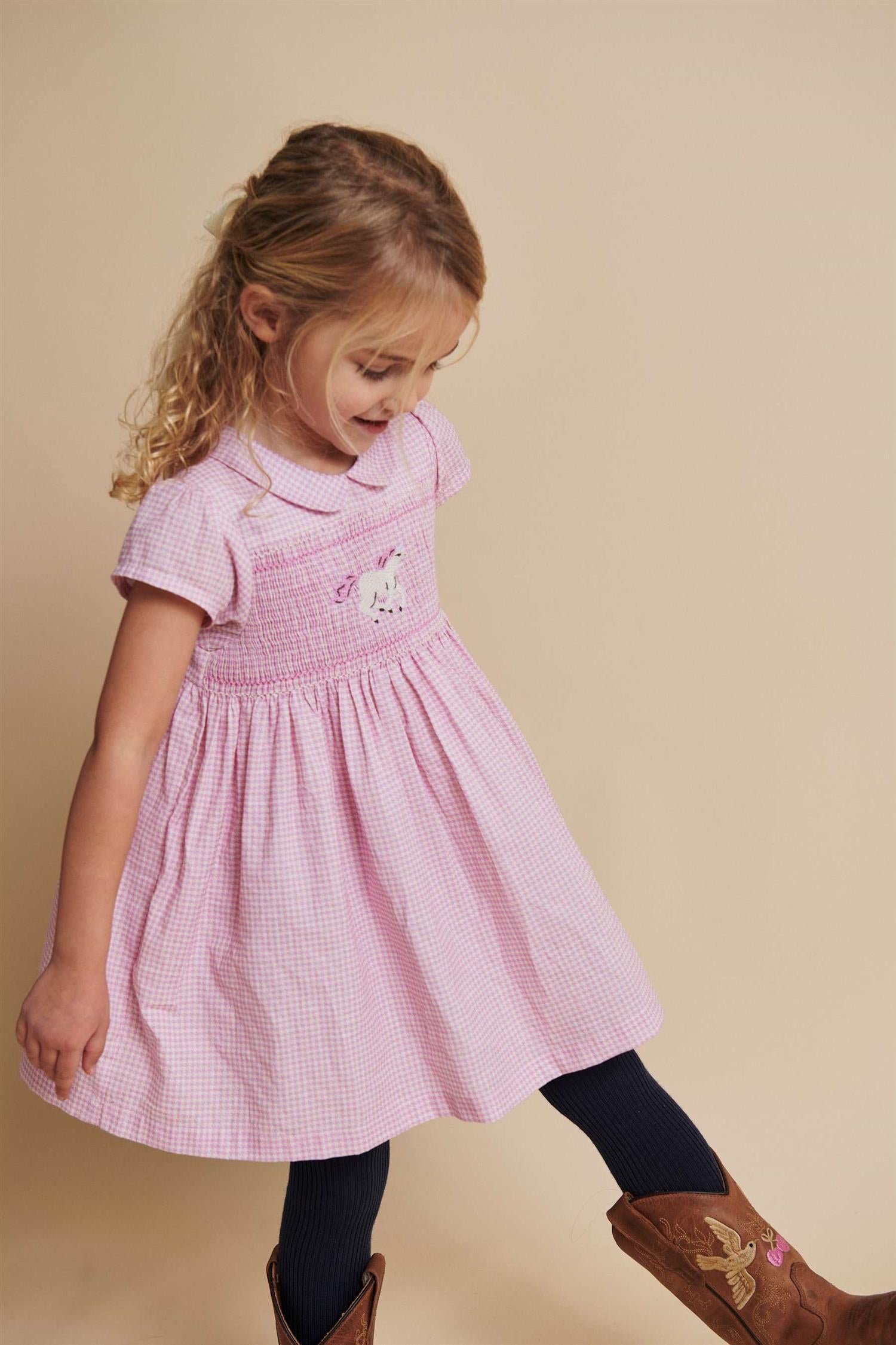 Copenhagen Colors kjole i rosa/hvit med unicorn-broderi – Jente – 2–8 år