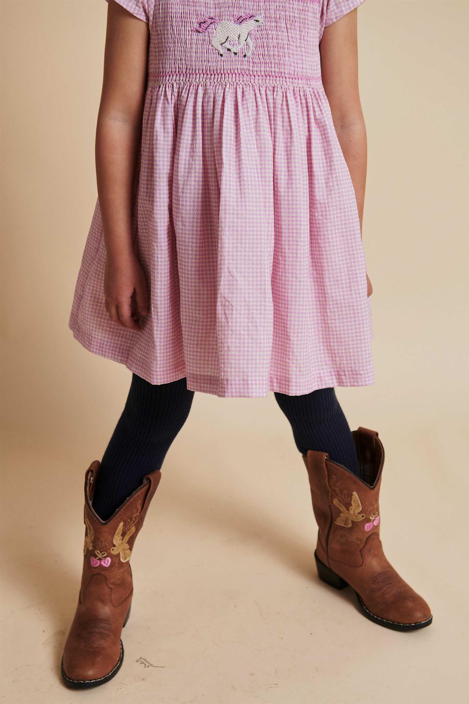 Copenhagen Colors kjole i rosa/hvit med unicorn-broderi – Jente – 2–8 år