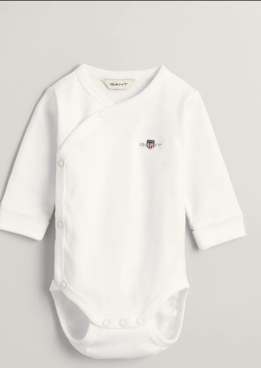 Hvit Gant Shield body i økologisk bomull unisex 1–18 mnd