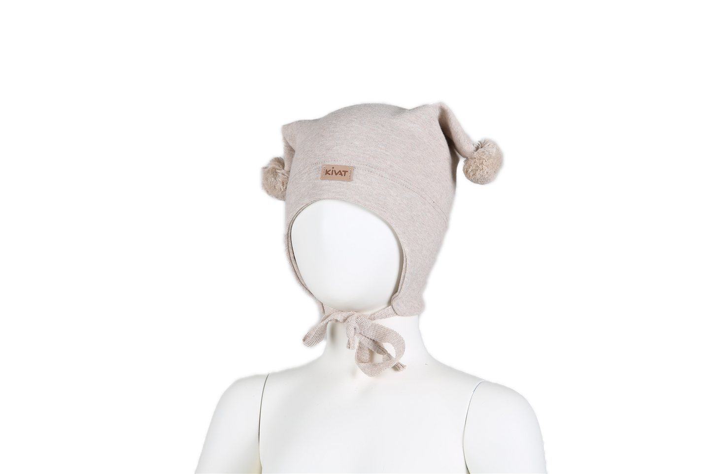 Beige Kivat-lue med beige dusker, vindtett stoff og brun logo.