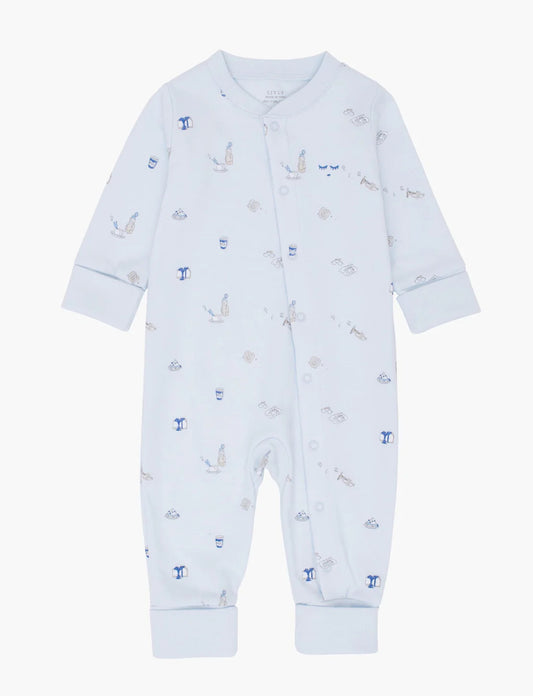 Heldress fra Livly i lyseblå med café-print – Gutt