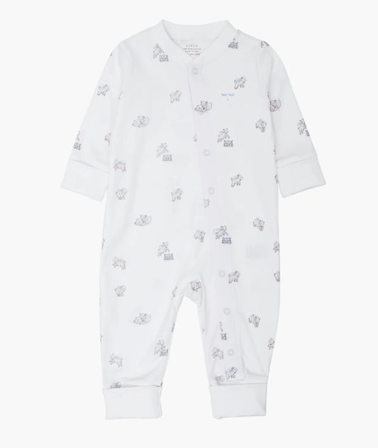 Livly overall i hvit med sauemønster og lyseblå detaljer. Myk pysjamas i 100% pima bomull. Perfekt for gutt 0–6 mnd.