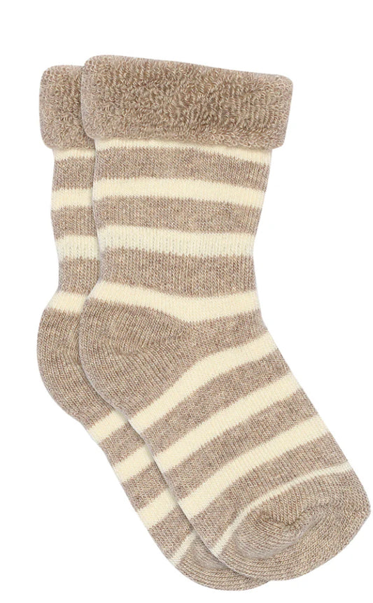 MP babysokker beige og hvit stripete i bomull – ankelsokk 0–2 år