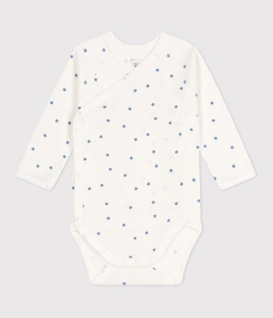 Petit Bateau body med stjerner i hvit og blå for gutt 1–6 mnd