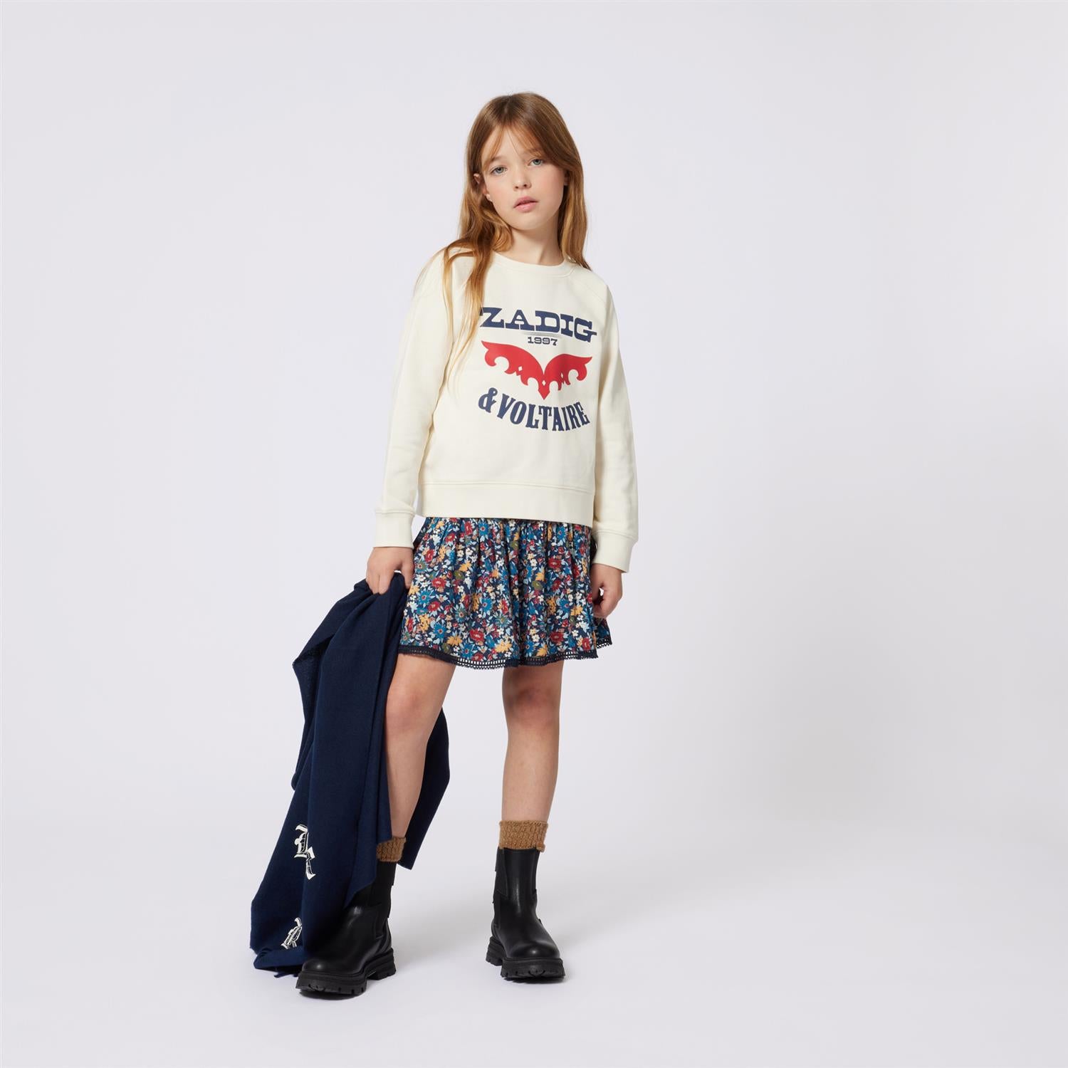 Zadig & Voltaire hvit collegegenser med trykk på brystet