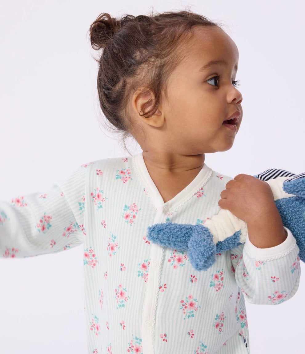 Petit Bateau – Pyjamas med striper og blomster – Lysegrønn/hvit – Jente – 0-2 år