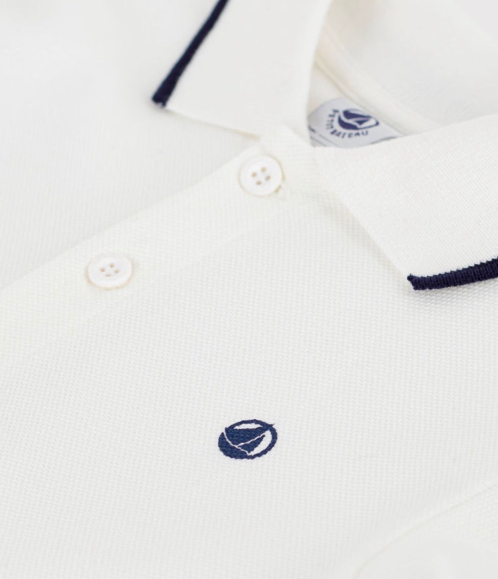 Petit Bateau – T-skjorte med blå kant på krage – Hvit – Gutt – 1-8 år
