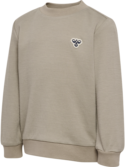 Beige Hummel Mini Wool Sweatshirt Bee med lange ermer og logo på brystet, sett forfra på skrå.