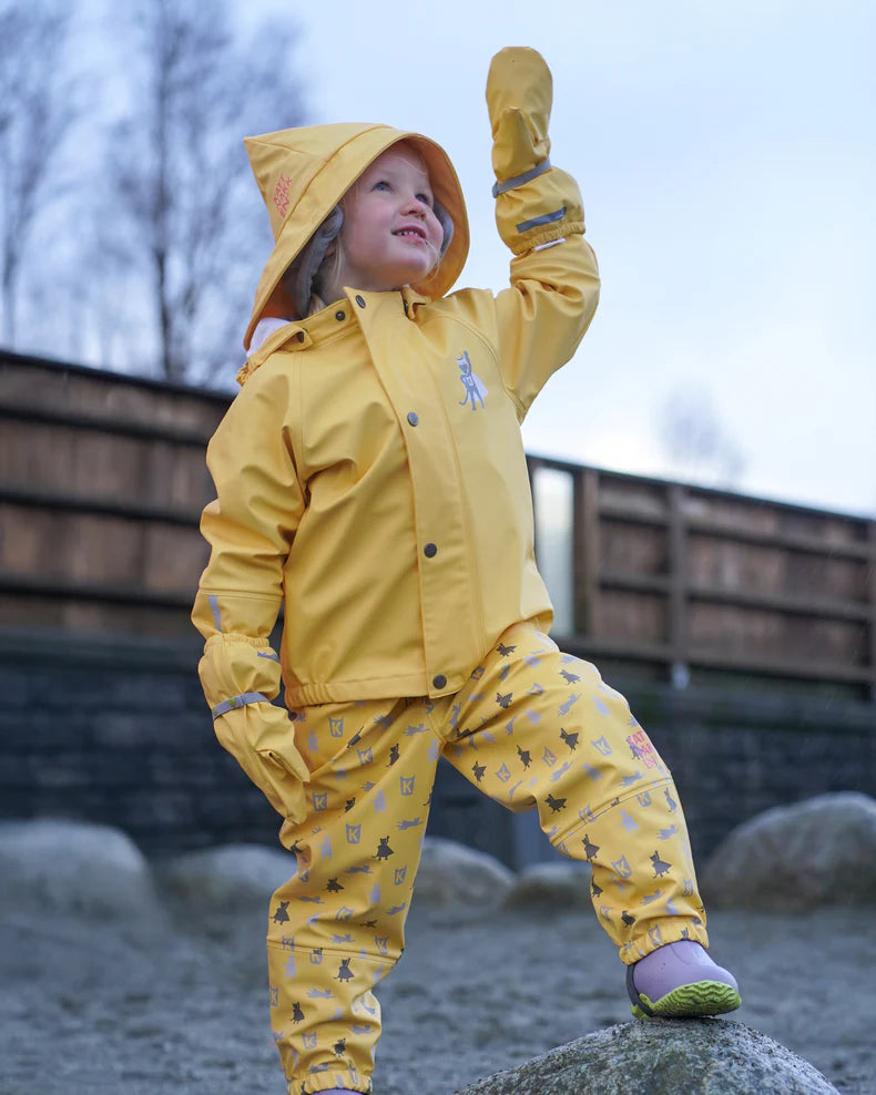 Barn i yttertøy fra Kattnakken