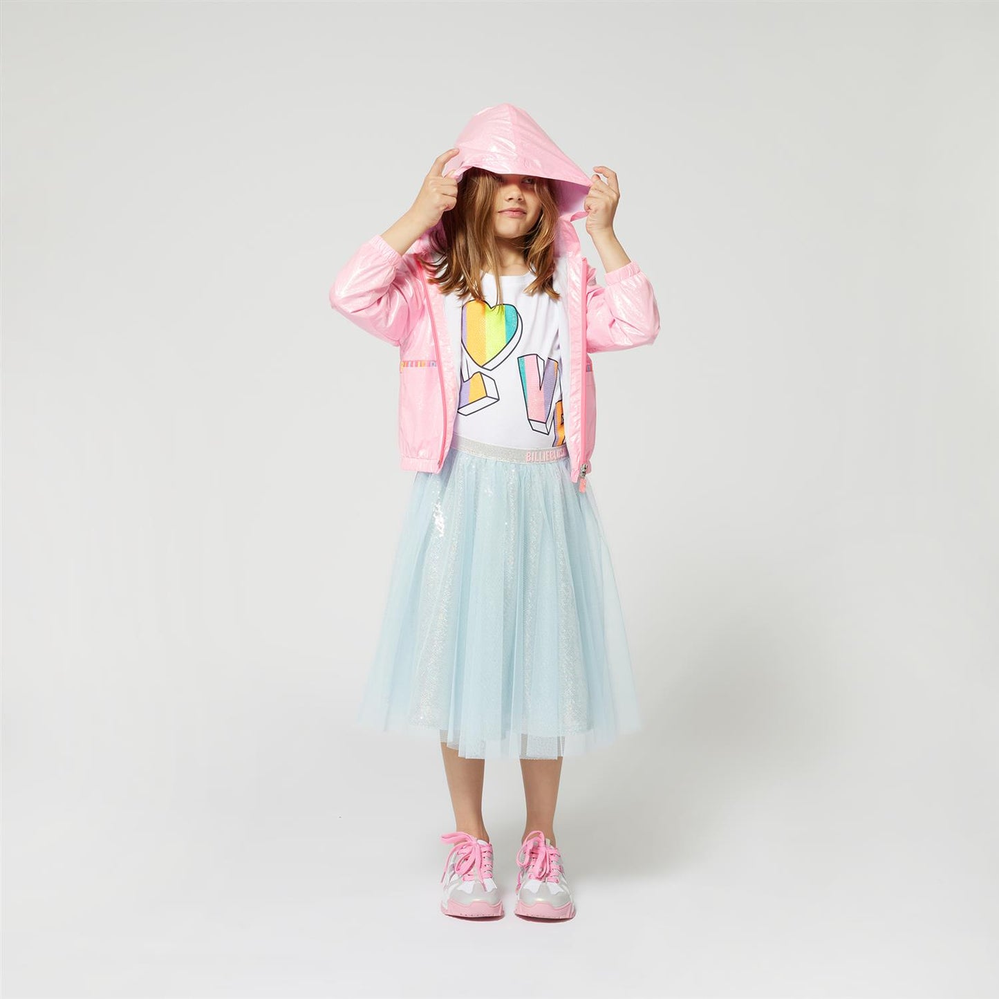 Hvit t-skjorte fra Billieblush med fargerikt LOVE-print