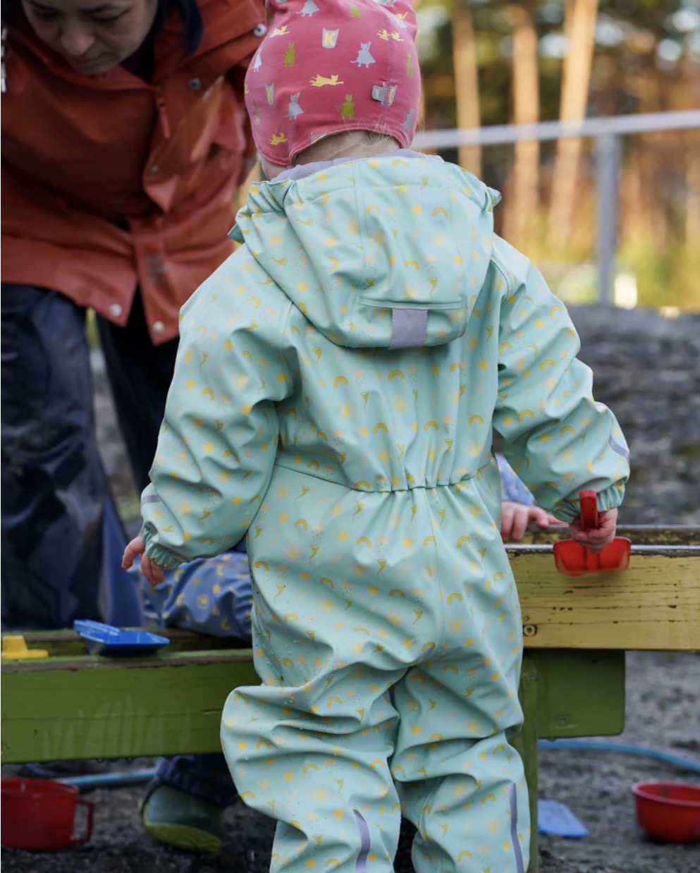 Kattnakken – Babyregndress med avtagbar hette – Jane Pistasj – Unisex – 0-2 år