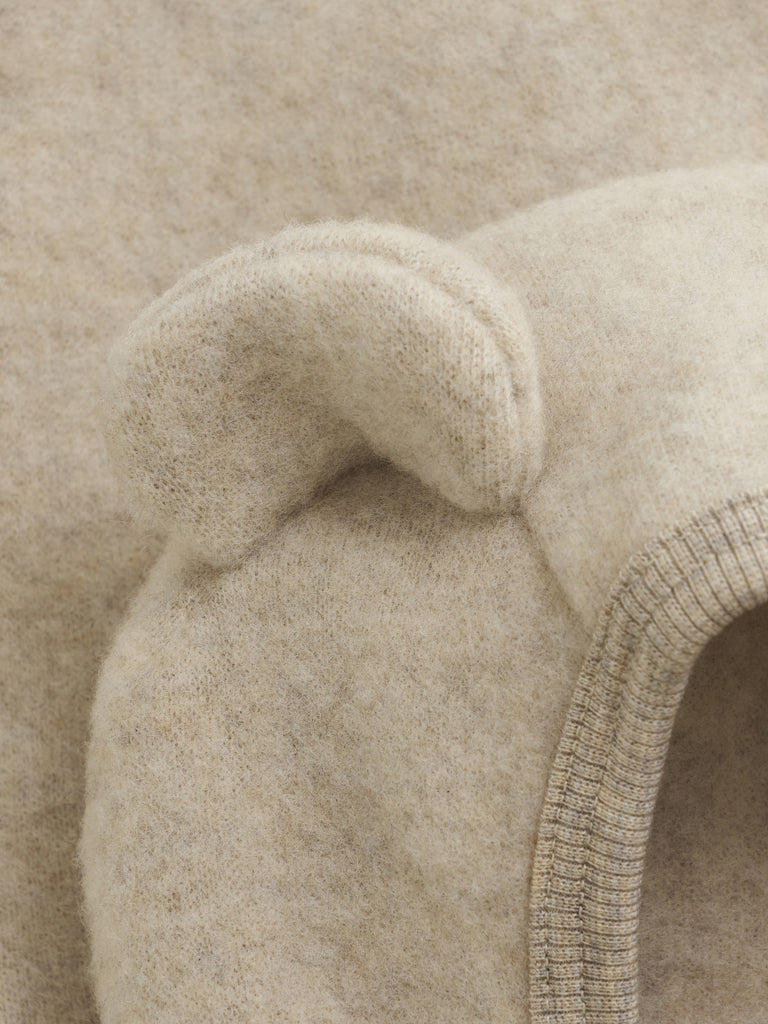Lys beige Huttelihut ullfleecejakke med hette og ører unisex 12–18 mnd