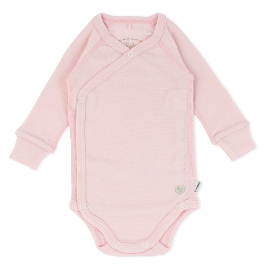 Omslagsbody Mini i rosa merinoull fra Lillelam – Jente 0–3 mnd.